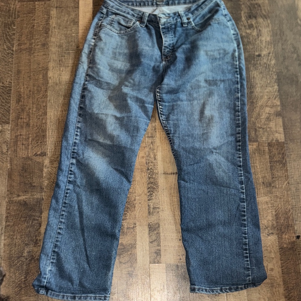 "Classic & Comfy: Riders by Lee Women's Size 8P Petite Straight Leg Blue Jeans"